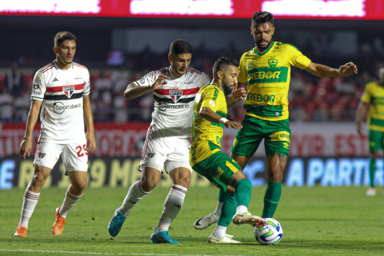 CAMPEONATO BRASILEIRO:  Já garantido na elite, Cuiabá arranca um empate dentro do Morumbi
