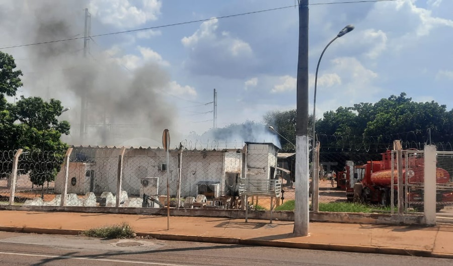 MT:  NO AR-CONDICIONADO:   Incêndio gera muita fumaça em subestação da Energisa em Rondonópolis