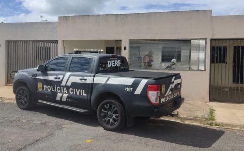 UM PRESO E 1 APREENDIDA: Jovem tem dedos quebrados após ser torturada com pauladas durante ‘salve’