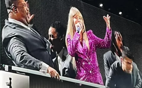 Taylor Swift agradece homenagem no Cristo: “Coisa mais legal que já fizeram por mim”