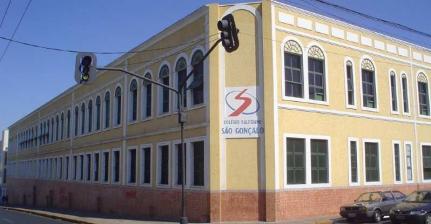 NUDES POR NOTAS: São Gonçalo conclui PAD e demite professor acusado de assediar alunos