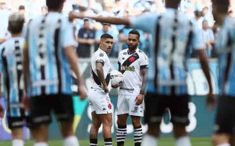 Vasco busca quebrar tabu contra o Grêmio na Arena para seguir na luta contra o rebaixamento