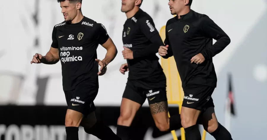 Com chegadas e saídas, Corinthians planeja reformulação nas laterais para 2024