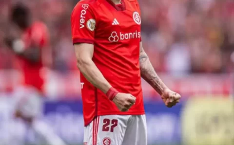 Corinthians sonda situação do meia Maurício, do Internacional