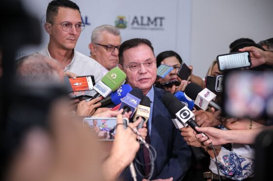 MT:  DESLIZAMENTO NO PAREDÃO:   Botelho defende proibir veículos pesados na Estrada de Chapada para evitar tragédia no Portão do Inferno