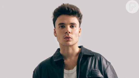 João Lucas troca gospel pelo pop em novo single, comenta polêmica de Priscilla e entrega influência de Sasha: ‘Maior apoiadora’