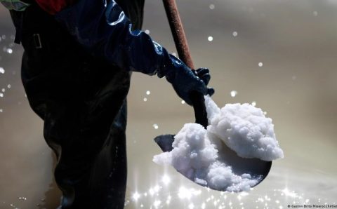 Corrida pelo lítio boliviano: Rússia e China estão à frente