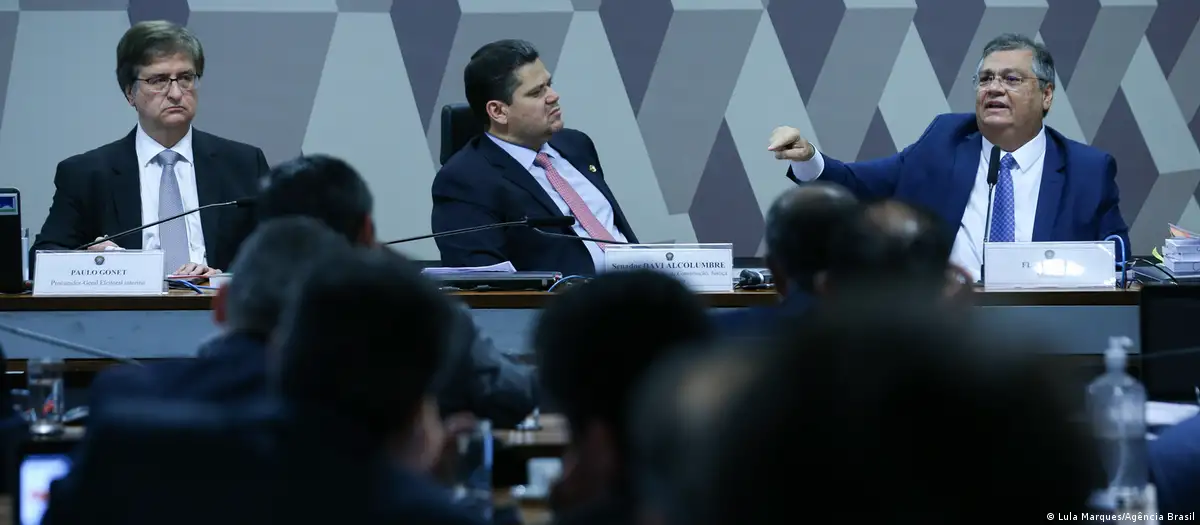 Senado aprova indicações de Flávio Dino e Paulo Gonet