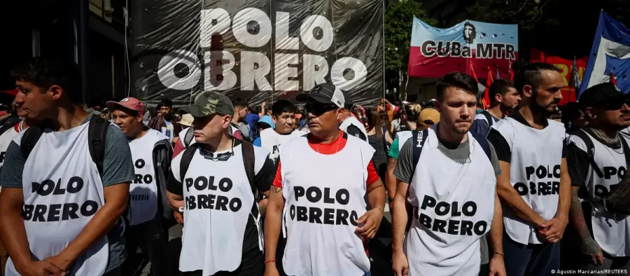 Argentinos fazem primeiro protesto contra Javier Milei