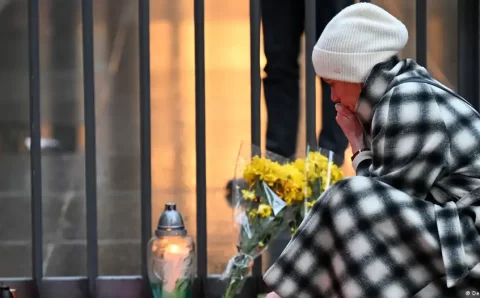 Atirador mata mais de uma dezena em Praga