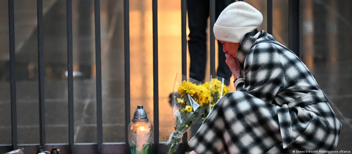 Atirador mata mais de uma dezena em Praga