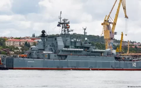 Ucrânia bombardeia navio russo na Crimeia