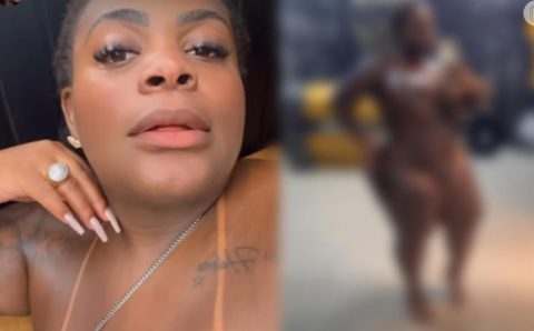 Jojo Todynho usa bíquini de fita para renovar bronzeado do corpo e exibe cintura fina após bariátrica: ‘Tá um luxo’