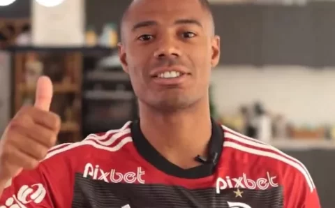 Flamengo anuncia contratação de De la Cruz como presente de Natal à torcida