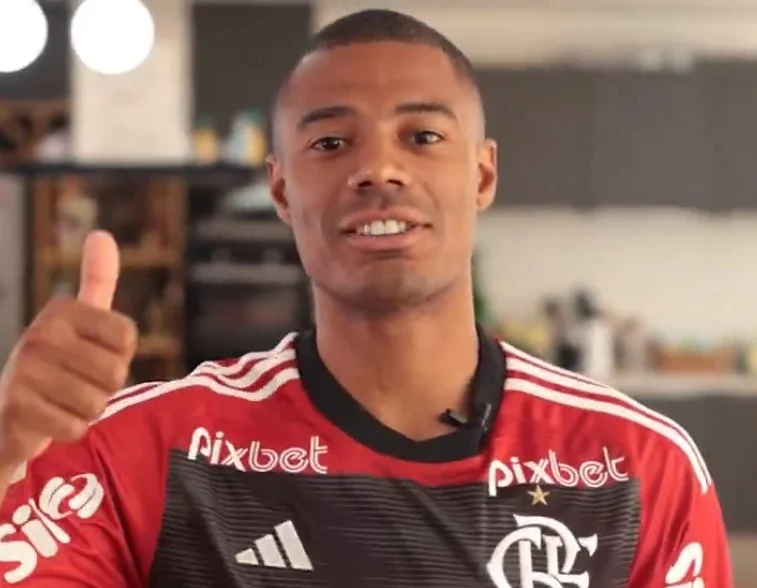 Flamengo anuncia contratação de De la Cruz como presente de Natal à torcida