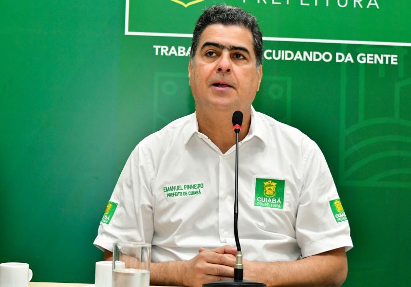 MT.    Emanuel se reúne com equipe jurídica para avaliar consequências do TAC da Saúde homologado por Perri