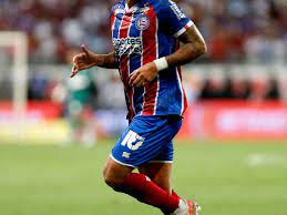 Alvo do Palmeiras, Cauly é destaque em passes decisivos, bolas recuperadas e dribles certos