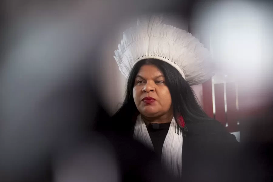 Sonia Guajajara aciona AGU contra derrubada de vetos do Marco Temporal