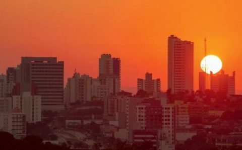 MT:  FORNALHA:   2024 pode ser ano mais quente da história; Mato Grosso terá temperaturas recordes a partir de setembro