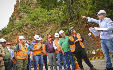 MT:  PISTA PODE DESABAR:  Sérgio Ricardo: Há 10 anos existe altíssimo risco do Portão do Inferno desmoronar