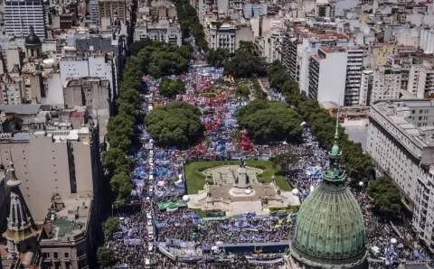 Argentina em greve: multidão toma as ruas de Buenos Aires