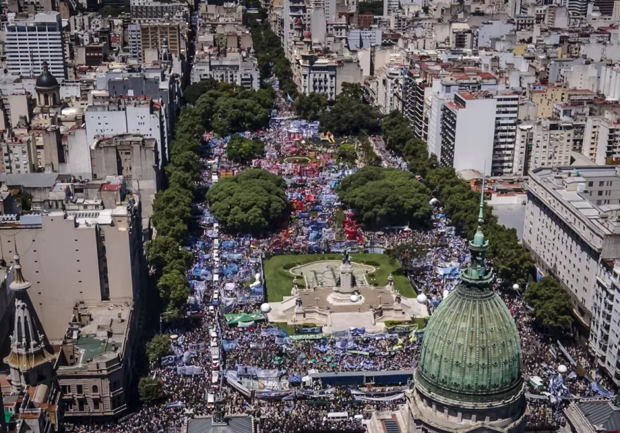 Argentina em greve: multidão toma as ruas de Buenos Aires