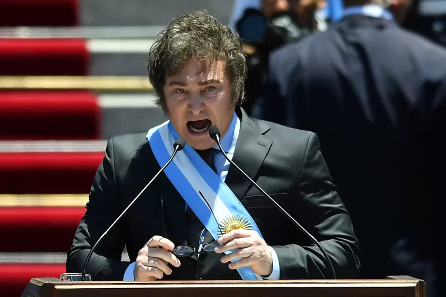 Justiça argentina suspende reforma trabalhista em “decretaço” de Milei
