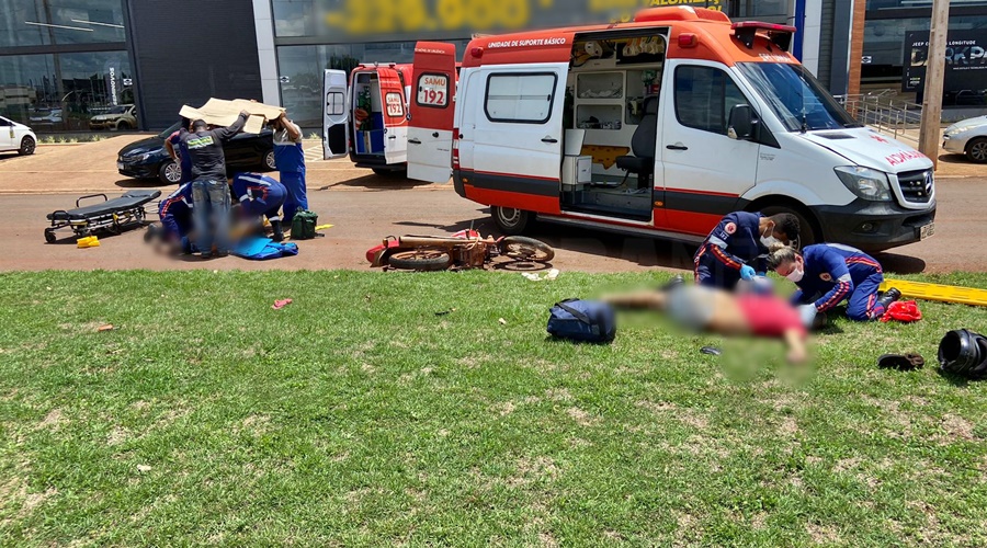 TRAGÉDIA EM MT: Motociclista morre após bater moto em poste; mulher e criança estavam na garupa e ficam feridas