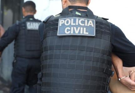 Dupla é presa acusada de torturar e assassinar duas pessoas no interior