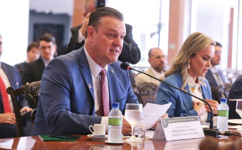 MT:   PRODUTORES DE SOJA EM CRISE:   Agricultura vai ajudar setor com crédito em dólar e prorrogação de dívidas,0