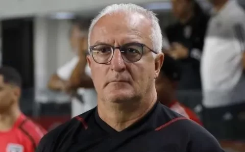 Corinthians se reapresenta, e Dorival promove testes antes de clássico contra o São Paulo