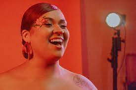 Cantora lança videoclipe contemplado com edital de fomento à cultura da Secel