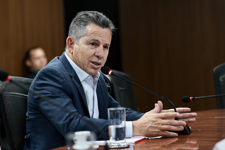 MT:  VAGAS ABERTAS:    Governador atribui atraso em obras à falta de trabalhadores