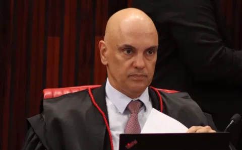 Moraes suspende processos baseados em norma que proíbe a assistolia