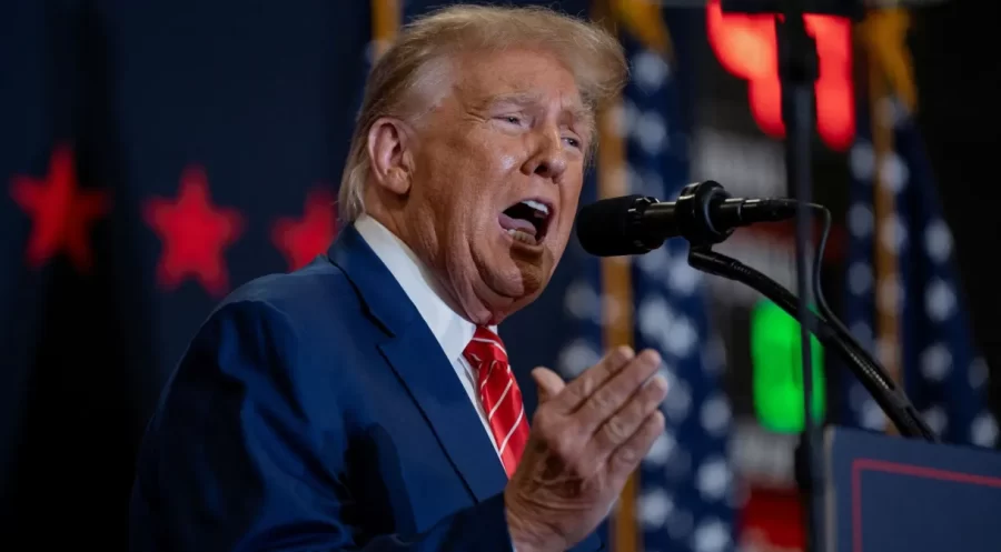 Após vitória nas prévias em Iowa, Trump vai a tribunal para segundo julgamento de difamação