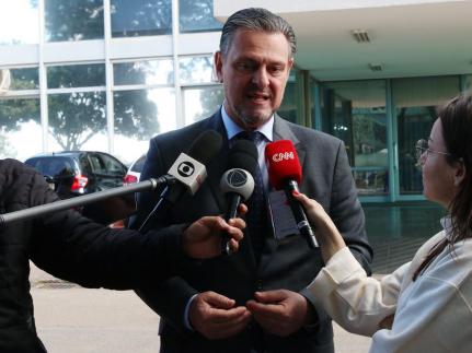 MT:  TURISMO E DESENVOLVIMENTO:  Ministro promete melhorias para estradas vicinais de Chapada