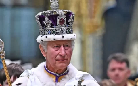 Rei Charles III é diagnosticado com câncer, diz Palácio de Buckingham