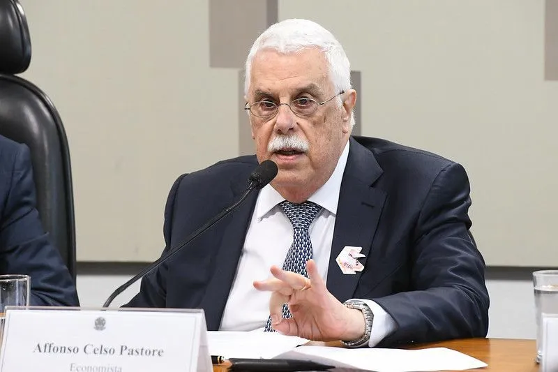Morre o economista Affonso Celso Pastore aos 84 anos