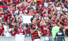 Artilheiro do Flamengo, Pedro dedica seu gol contra o Fluminense aos filhos gêmeos