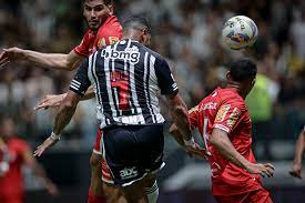 Atlético-MG fica no empate com Tombense, mas assume a ponta do grupo no Mineiro