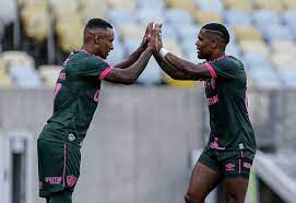 Atuações de Douglas Costa e Marquinhos contra o Madureira geram otimismo no Fluminense