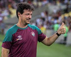 Fernando Diniz se diz satisfeito com opções para a defesa do Fluminense