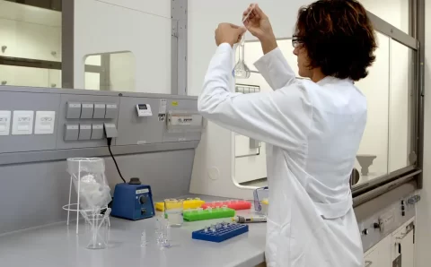Fiocruz vai dobrar produção de testes de dengue em 2024