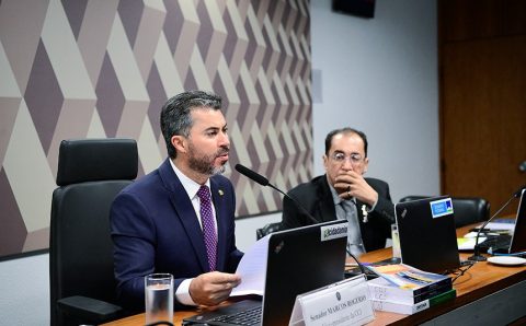 Isenção de IPVA para carros com mais de 20 anos vai ao Plenário  Fonte: Agência Senado