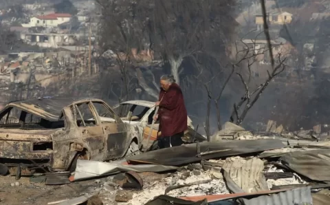 Mortes por incêndios florestais no Chile chegam a 64, afirma Boric
