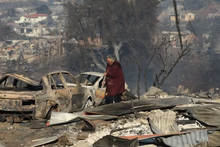 Mortes por incêndios florestais no Chile chegam a 64, afirma Boric