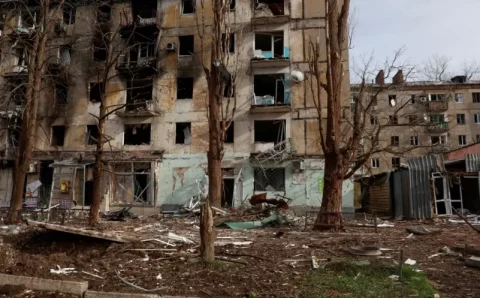 Tropas da Ucrânia anunciam retirada de cidade-chave após um dos mais pesados combates com a Rússia até agora