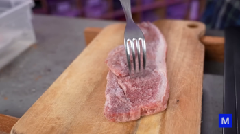 Tábua de descongelar carne funciona mesmo? Manual do Mundo responde