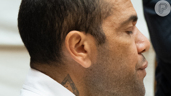 Daniel Alves: responsável por espalhar ‘morte’ do jogador é identificado e assessoria anuncia providências