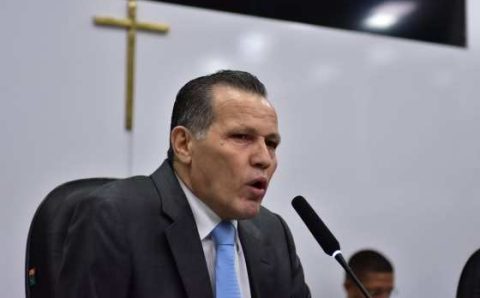 MT:   Justiça marca para maio audiência de Silval sobre propina de R$ 1 milhão